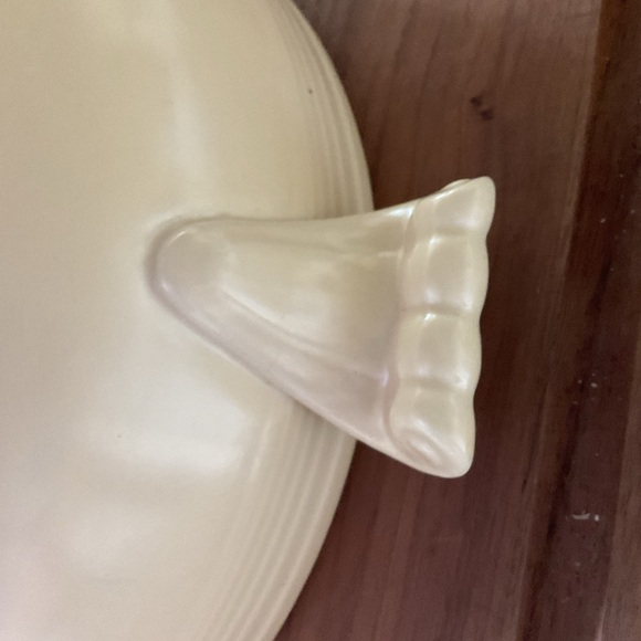 Fiesta Rare Casserole w/ Lid - Picture 6 of 7